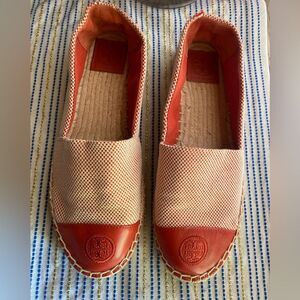 TORY BURCH Sz 7.5 women flats Canvas espadrille Orange/ Red leather Cap toe new